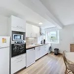 F2 Avec Terrasse, Proche Thermes, Animaux Acceptes, Wifi, Parking - Fr-1-451-25 Διαμέρισμα