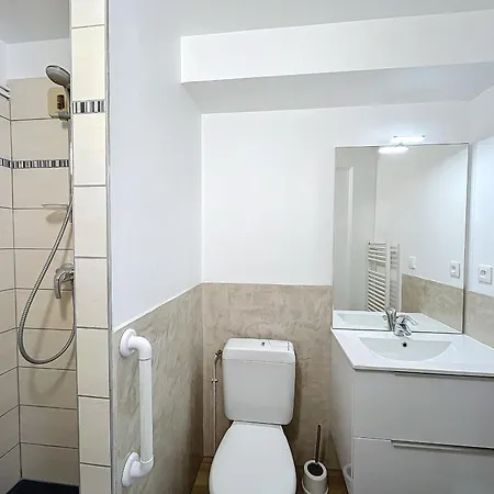 F2 Avec Terrasse, Proche Thermes, Animaux Acceptes, Wifi, Parking - Fr-1-451-25 * Lamalou-les-Bains