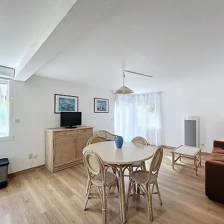 Apartamento F2 Avec Terrasse, Proche Thermes, Animaux Acceptes, Wifi, Parking - Fr-1-451-25
