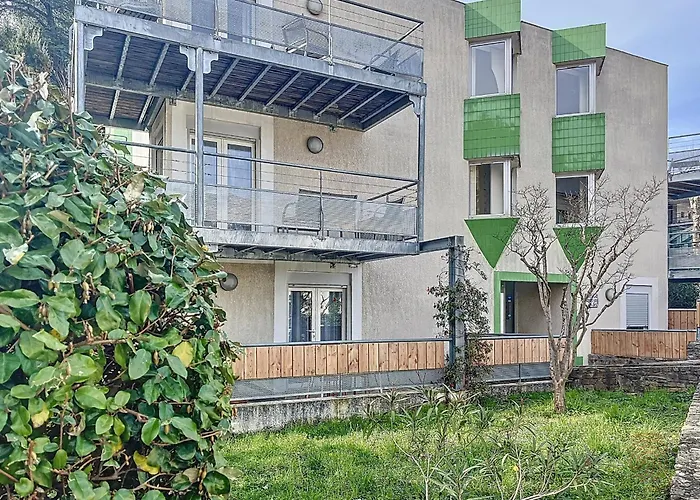 F2 Avec Terrasse, Proche Thermes, Animaux Acceptes, Wifi, Parking - Fr-1-451-25